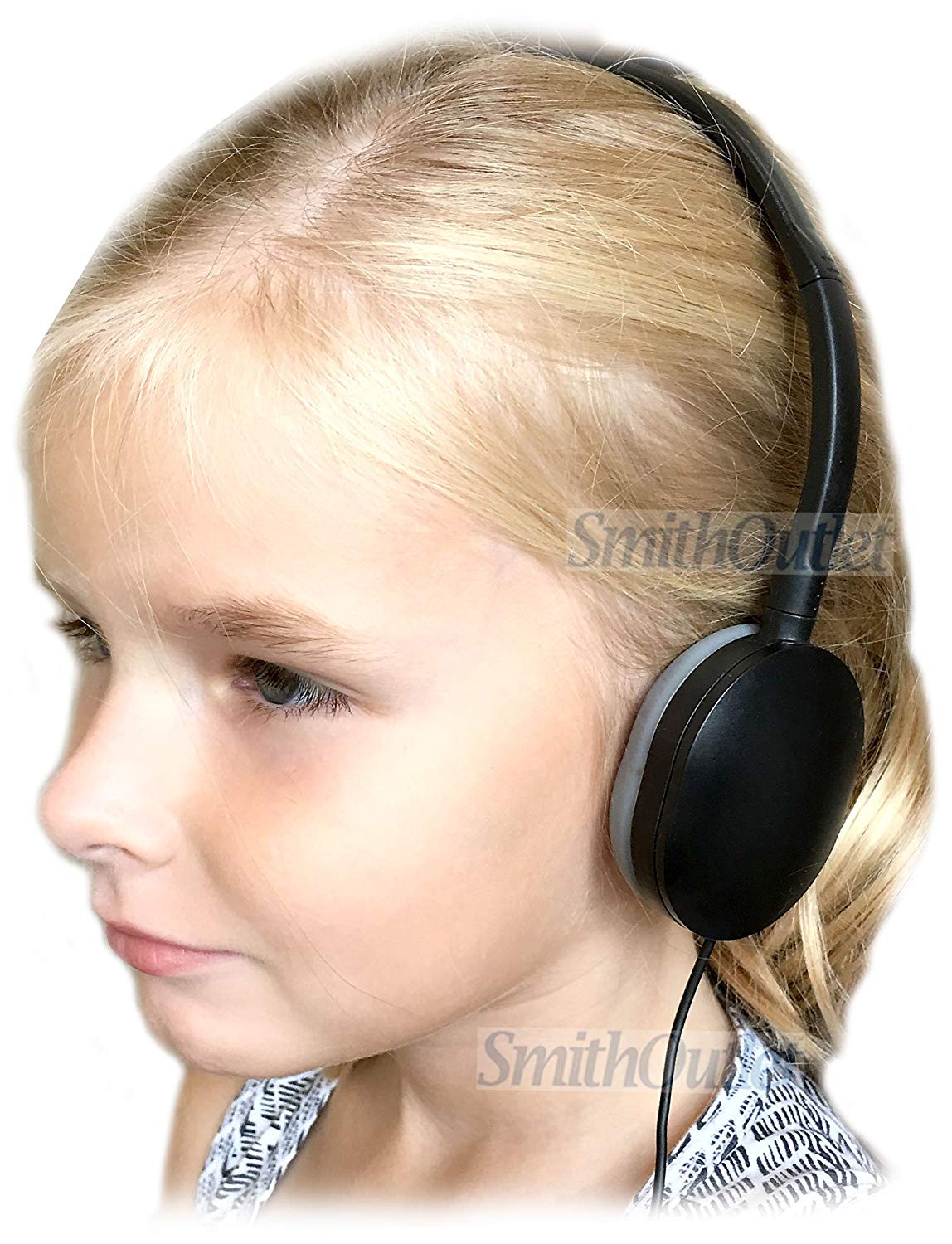 Student Using SmithOutlet Rubber Earpad Headphones