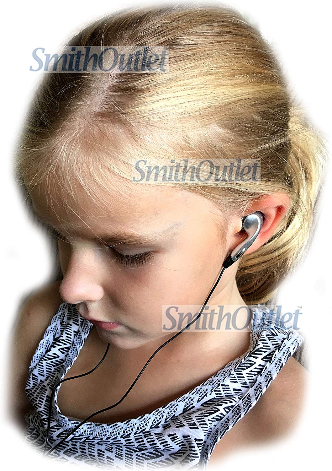 Student Using SmithOutlet Silver In-Ear Earphone